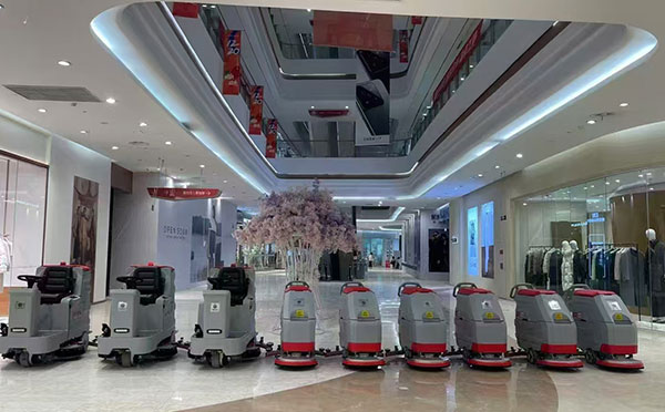 商场果洛洗地机交机展示现场